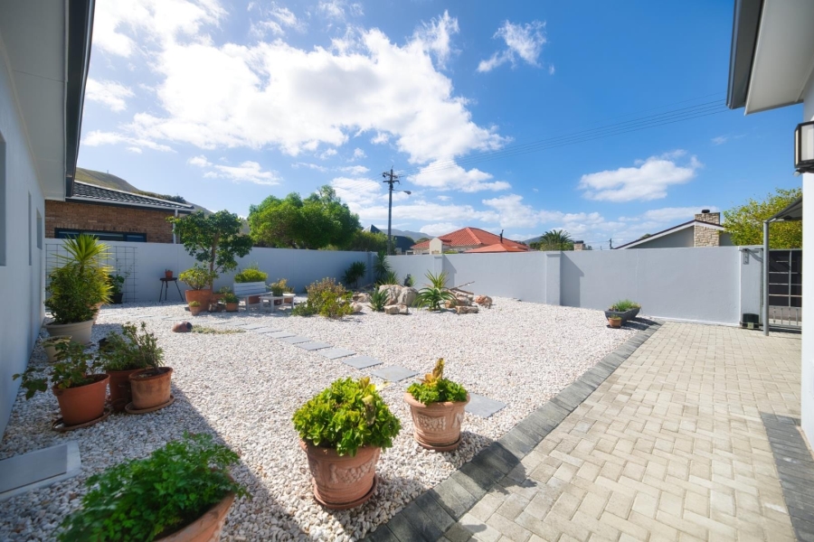 To Let 3 Bedroom Property for Rent in Northcliff Western Cape